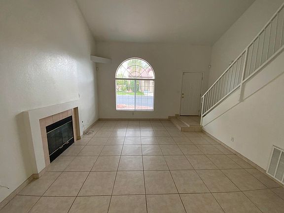 3rd image of 2608 Giant Redwood Ave