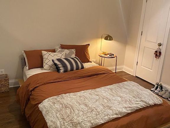4th image of 3820 N Greenview Ave #1S
