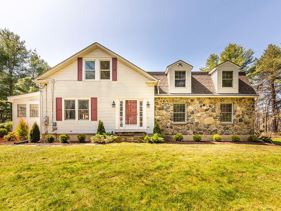 2nd image of 23 Lime Kiln Rd