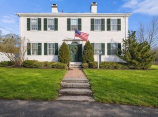 45 School St, Manchester, MA 01944