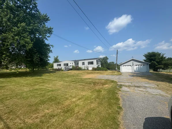 2474 Western Avenue, Newburgh, ME 04444