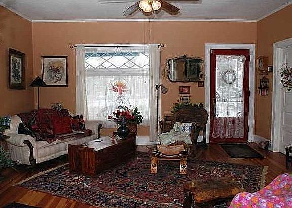 Main level living room