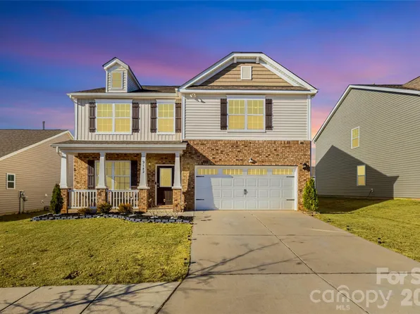 9142 Mackinaw Dr, Gastonia, NC 28056