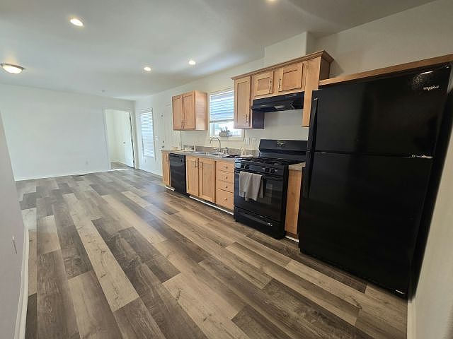 2nd image of 2038 Palm St Space 77