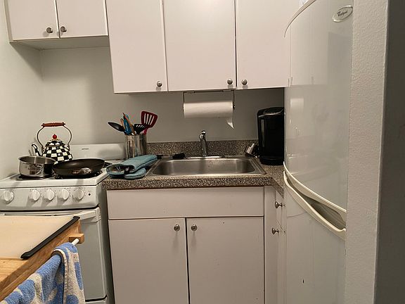 4th image of 85 E 10th St APT 1N
