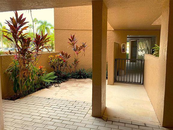 4th image of 7415 Fairfax Drive #108