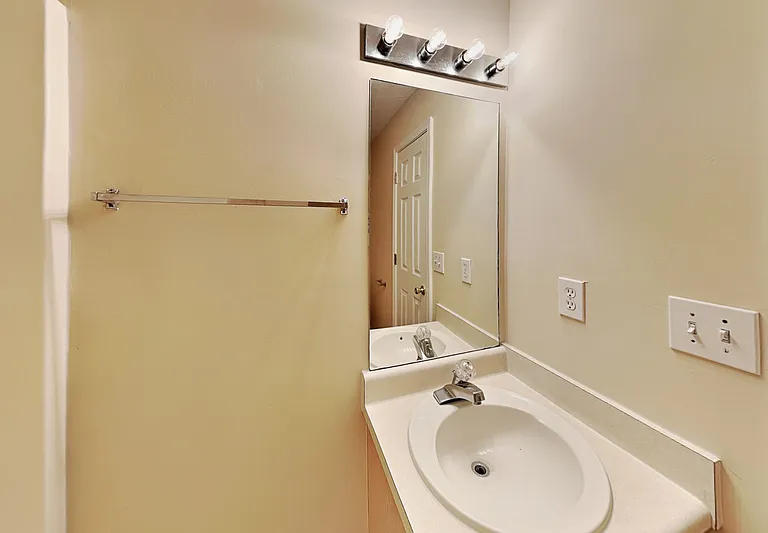 1867 Harmony Trce — Photo 16