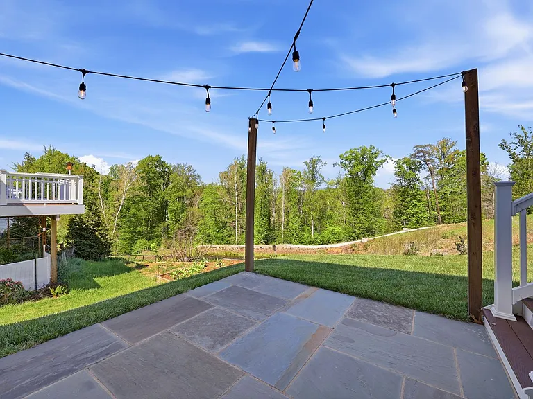 4435 Sunset Dr — Photo 41