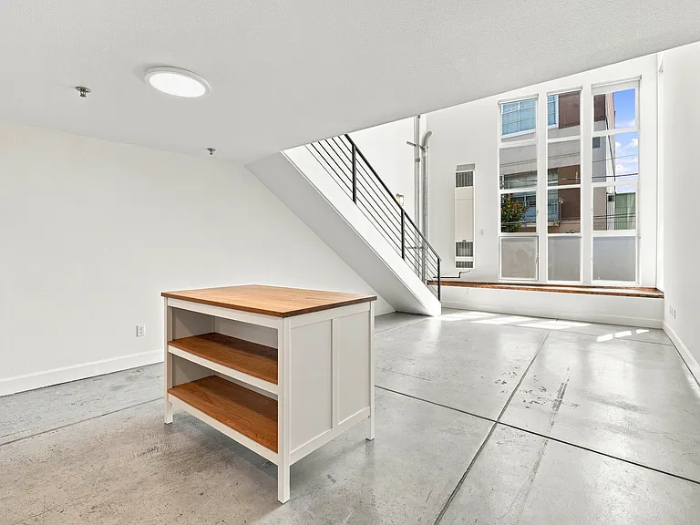 18 Bernice St #101 — Photo 7