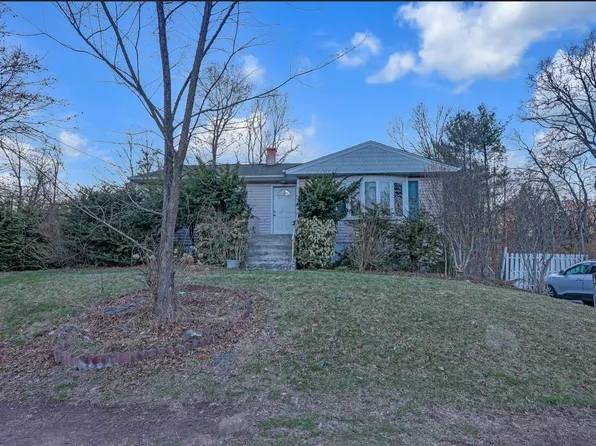 9 Northbrook Road, Spring Valley, NY 10977