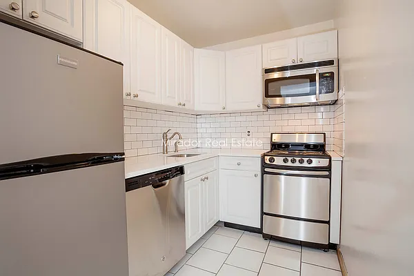 Rented by Mirador Real Estate | media 1