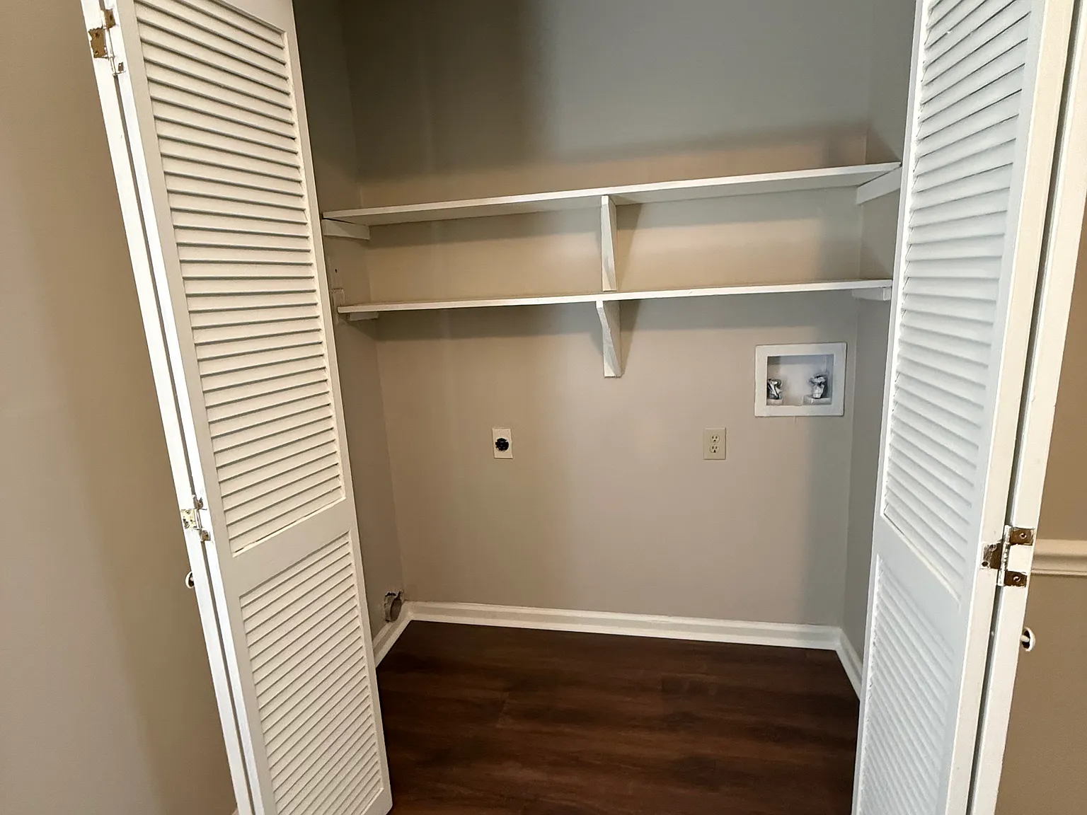 2 bed, 1.5 bath, 1100 sqft, $1,250 — Photo 3