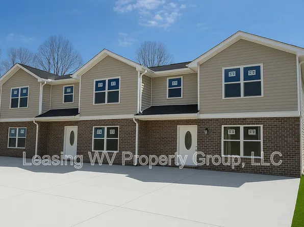 155 Christian Ct, Hurricane, WV 25526