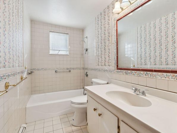 portland-maine-442456642 picture