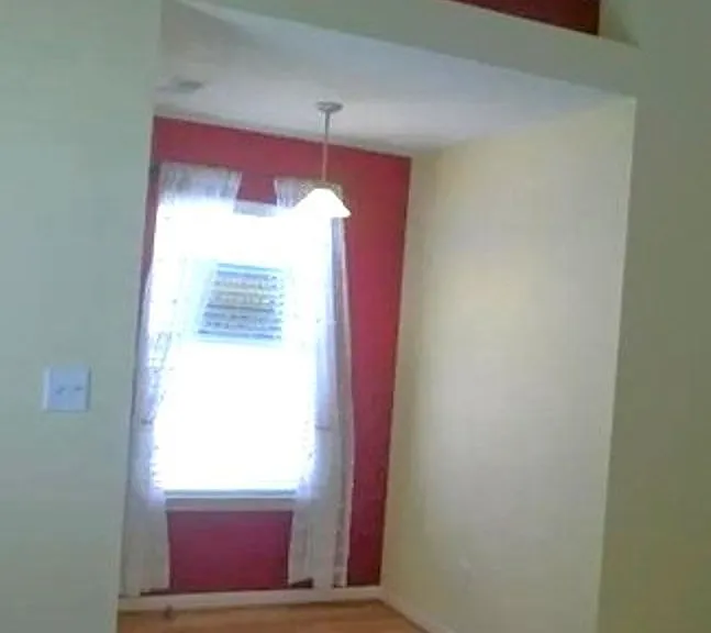 1904 Westgate Cir — Photo 3