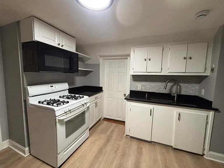 134 Highland St #3 — Photo 1