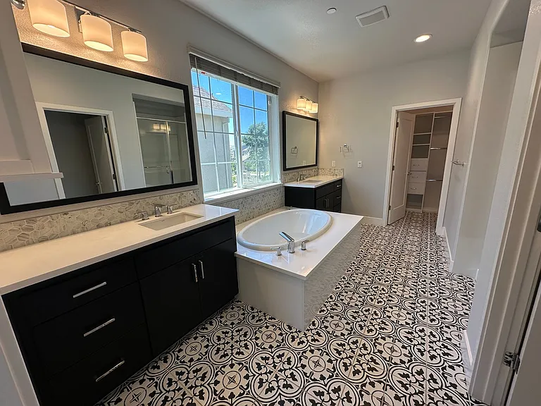 360 W Thurman Ave — Photo 19