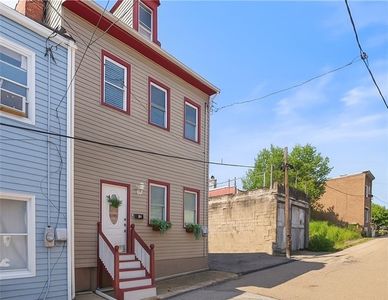 841 Blossom Way, Pittsburgh, PA, 15212