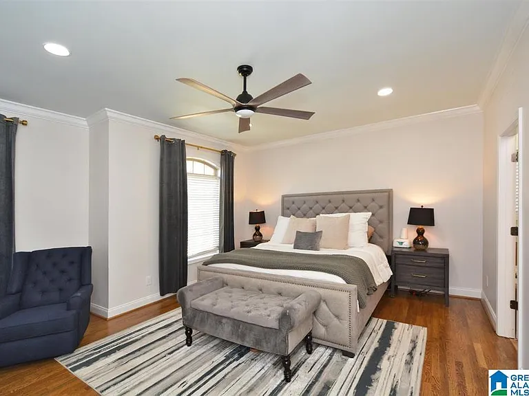 221 Castlehill Dr — Photo 8