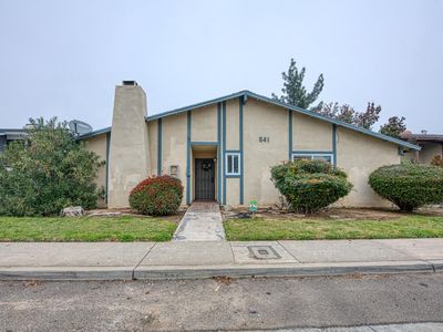 541 W Ashlan Ave, Clovis, CA, 93612