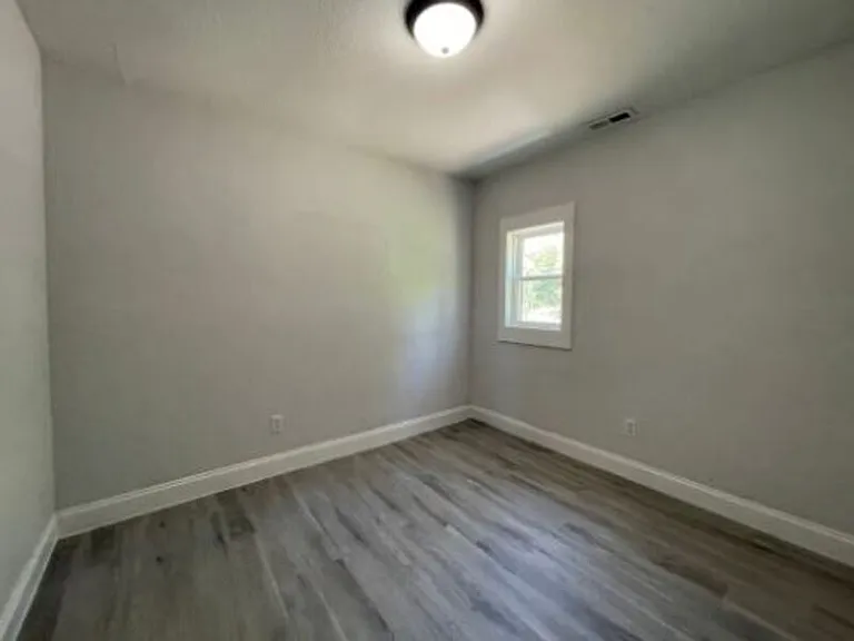 1609 Virginia Ave — Photo 11
