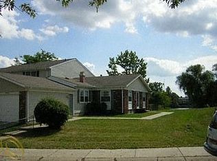 42261 Scenic Ln, Northville, MI 48167
