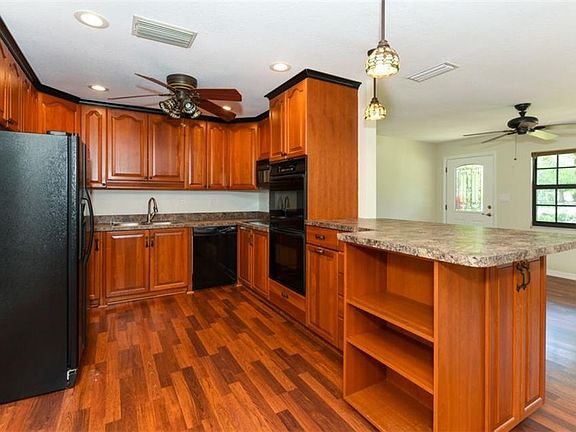 2nd image of 6940 Friendship Dr