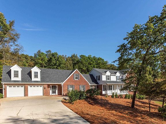 2nd image of 2327 Ridgeview Rd