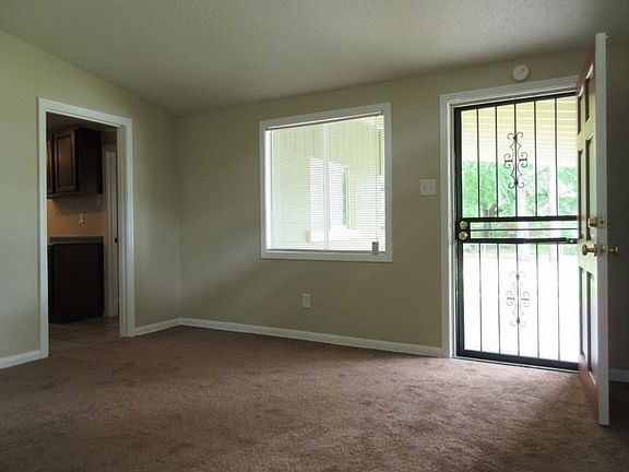 2nd image of 4923 Cloister Ave