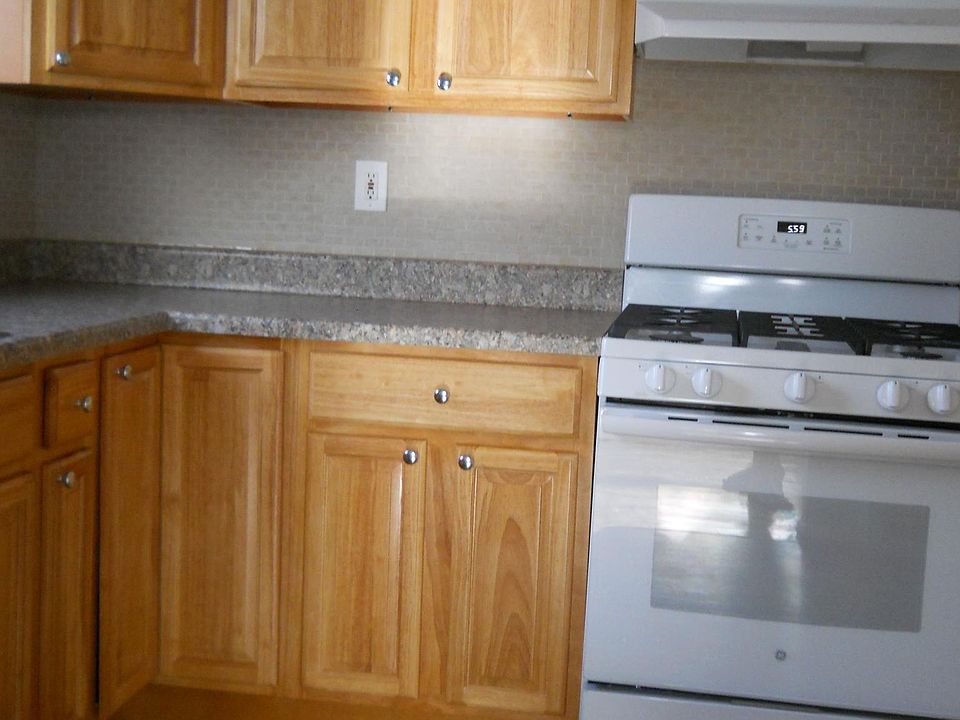 1st image of 15543 Huron St