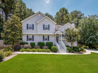 60 Greatwood Dr, White, GA 30184