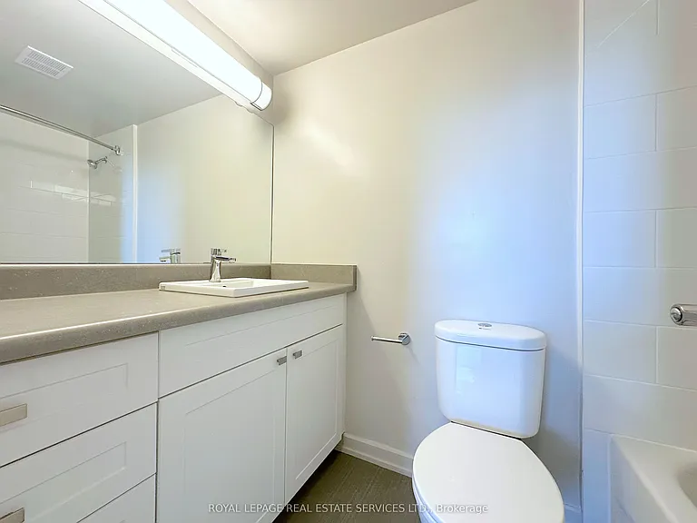 12 Rockford Rd #708 — Photo 15