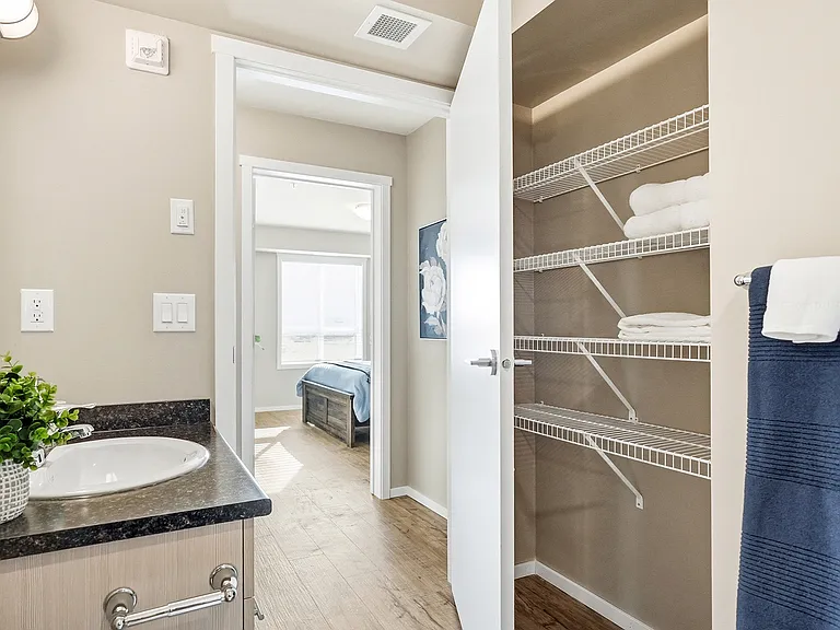 590 Sterling Lyon Pkwy — Photo 6