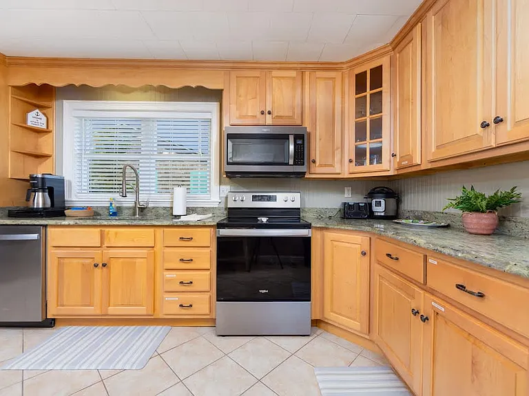 1629 Sir Walter Rd #AA — Photo 8