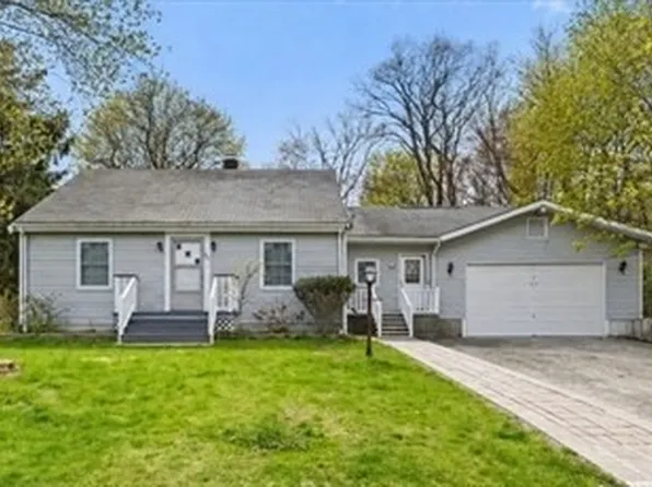 82 N Worcester St, Norton, MA 02766