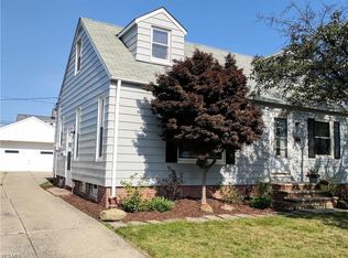 1362 Commonwealth Ave, Mayfield Heights, OH 44124