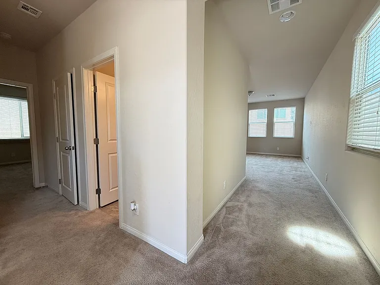 8974 Don Valley Ave — Photo 20