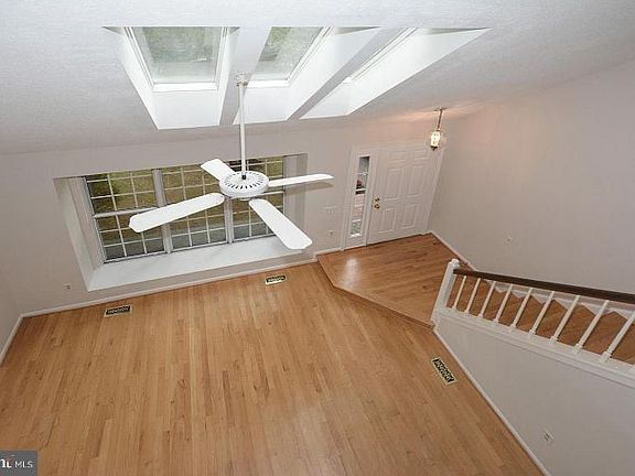 3rd image of 6703 Woodstone Pl