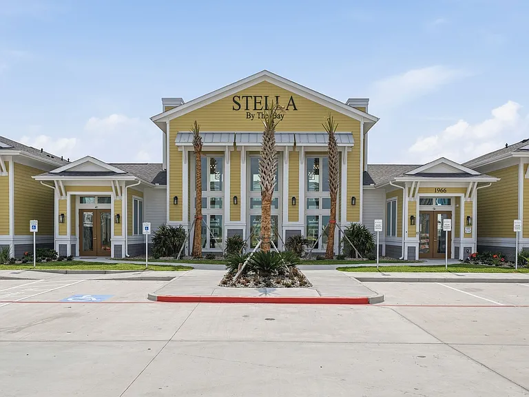 Stella by the Bay — Photo 13