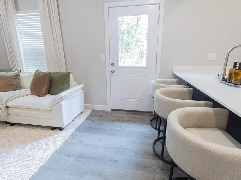 2700 Emery Dr — Photo 15
