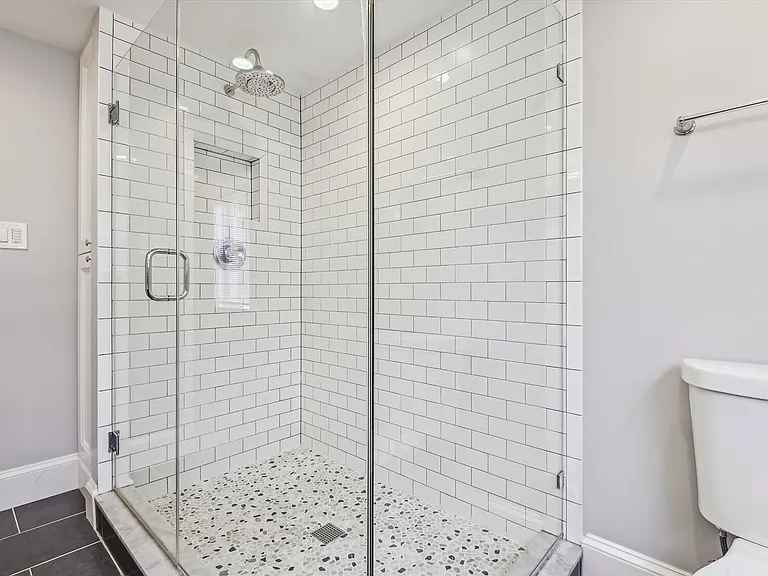 1253 William St — Photo 15