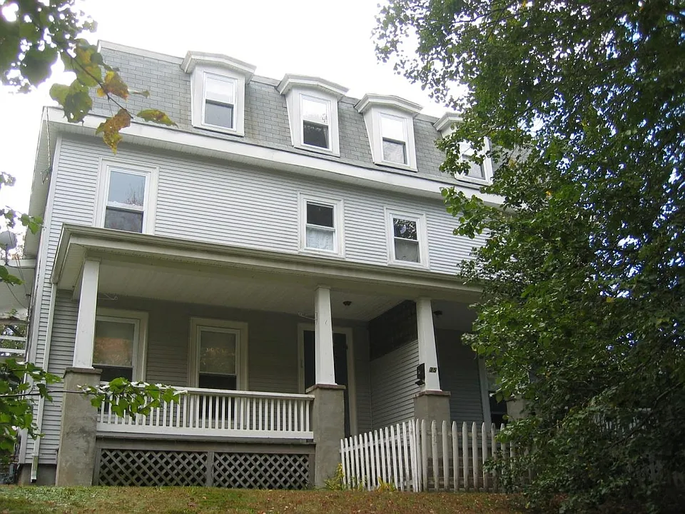 35 Brook St