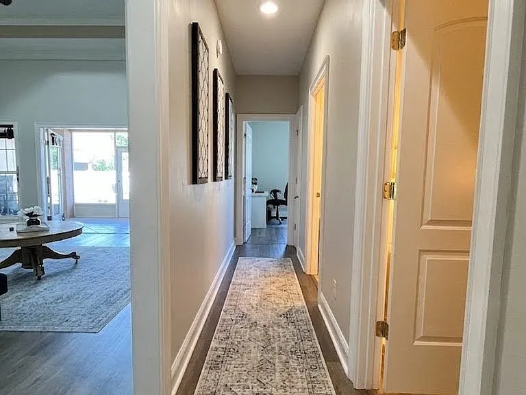 276 Wellington Pl — Photo 17