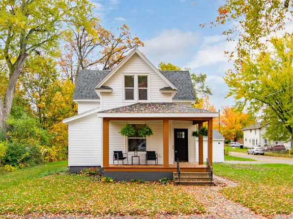 1101 N 7th St, Niles, MI 49120