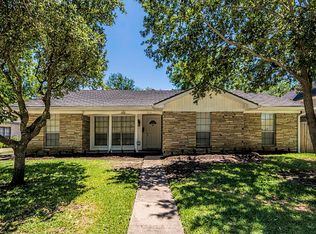 9719 Braesmont Dr, Houston, TX 77096