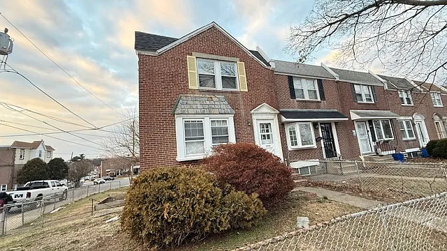 2 bed, 750 sqft, $1,100 — Photo 2