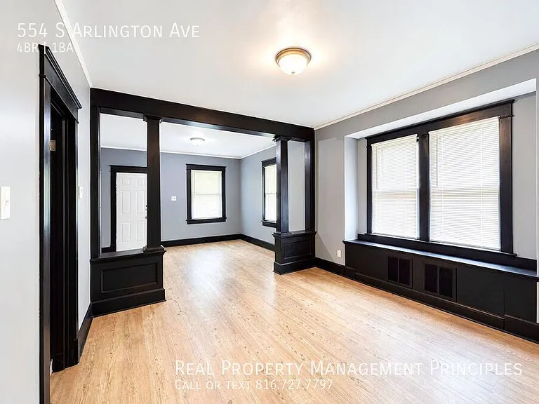 554 S Arlington Ave — Photo 2