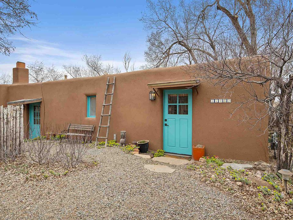 1st image of 1145 1/2 Camino San Acacio