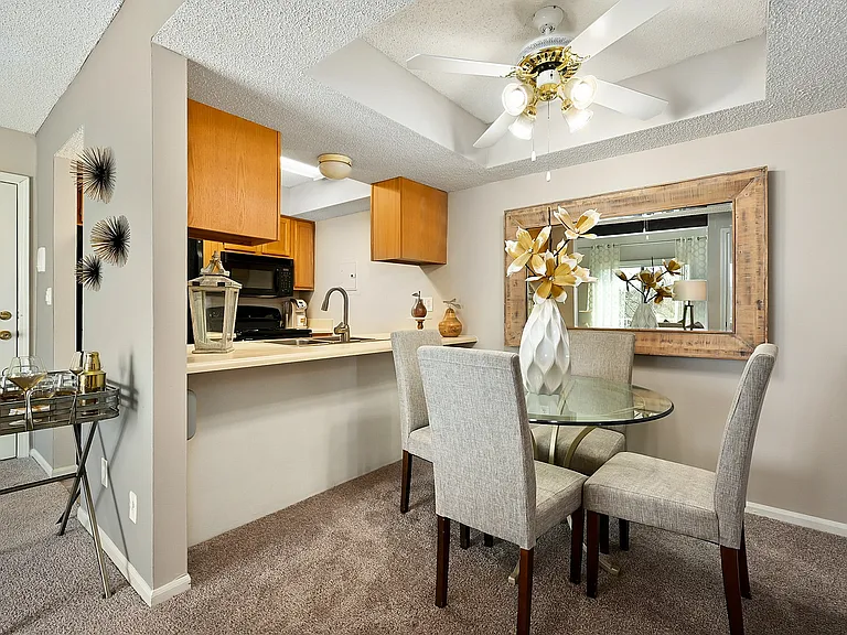 Lakeview Loft - Dining Room