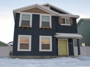 1443 W South Paddock Dr, Farmington, UT 84025